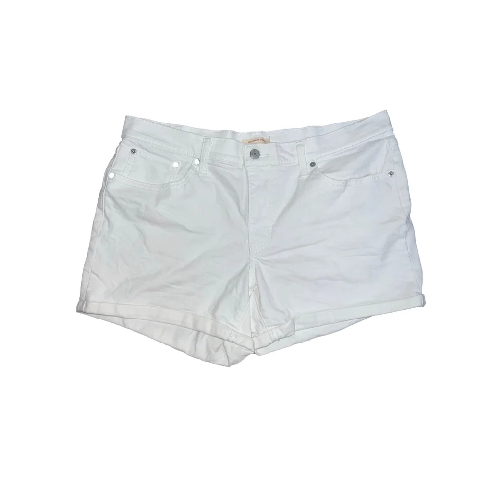 Levis mid length White Denim Shorts W39